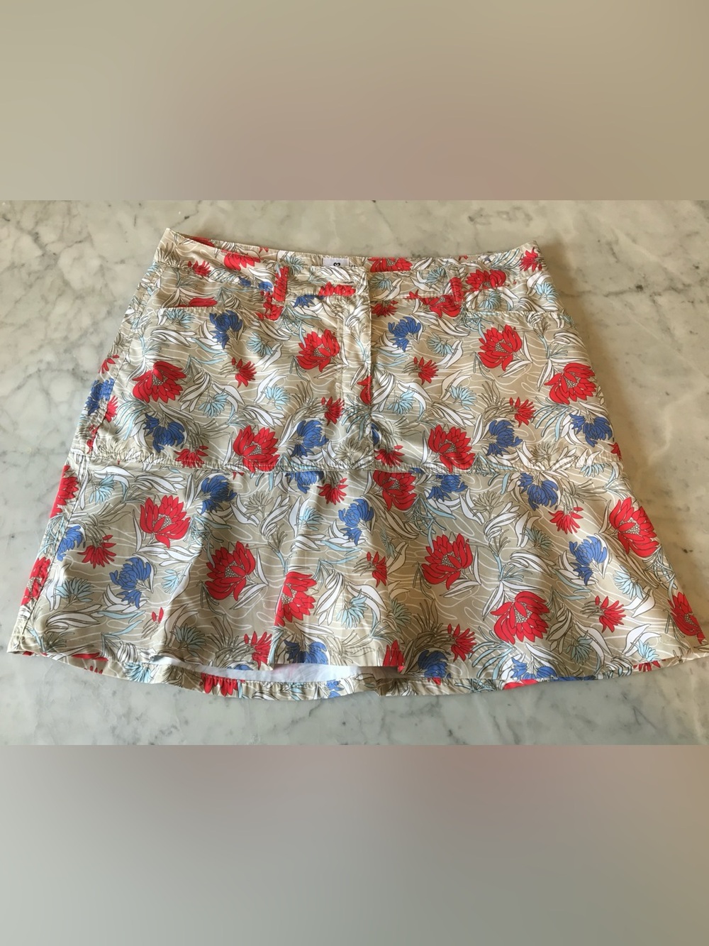 Daily Sports Women's Floral A-Line Skort - Beige with Red & Blue  Sz 10